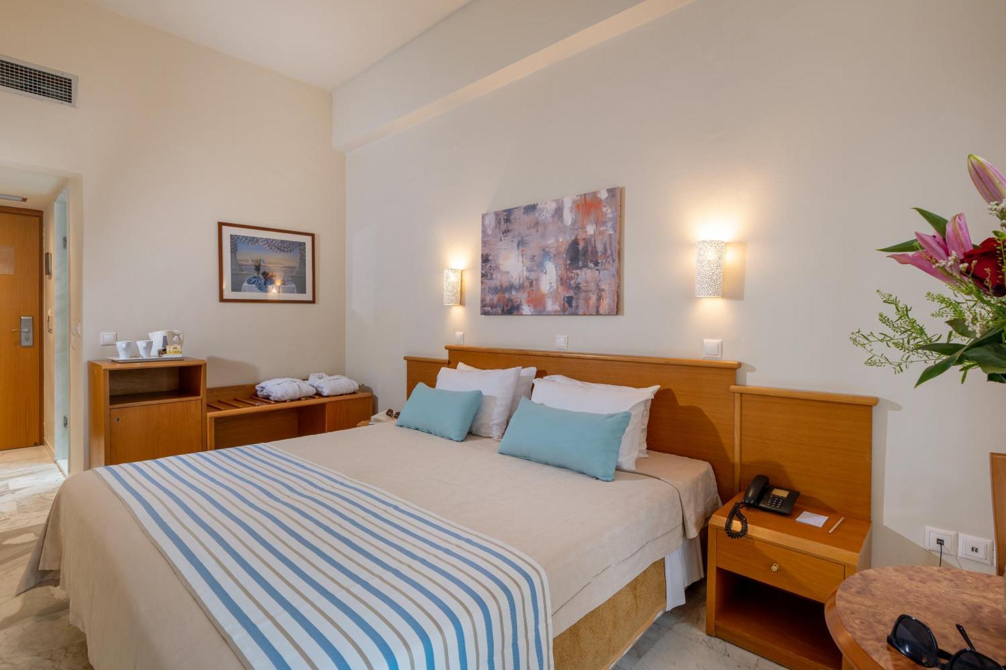 Minos Hotel 레팀노 외부 사진