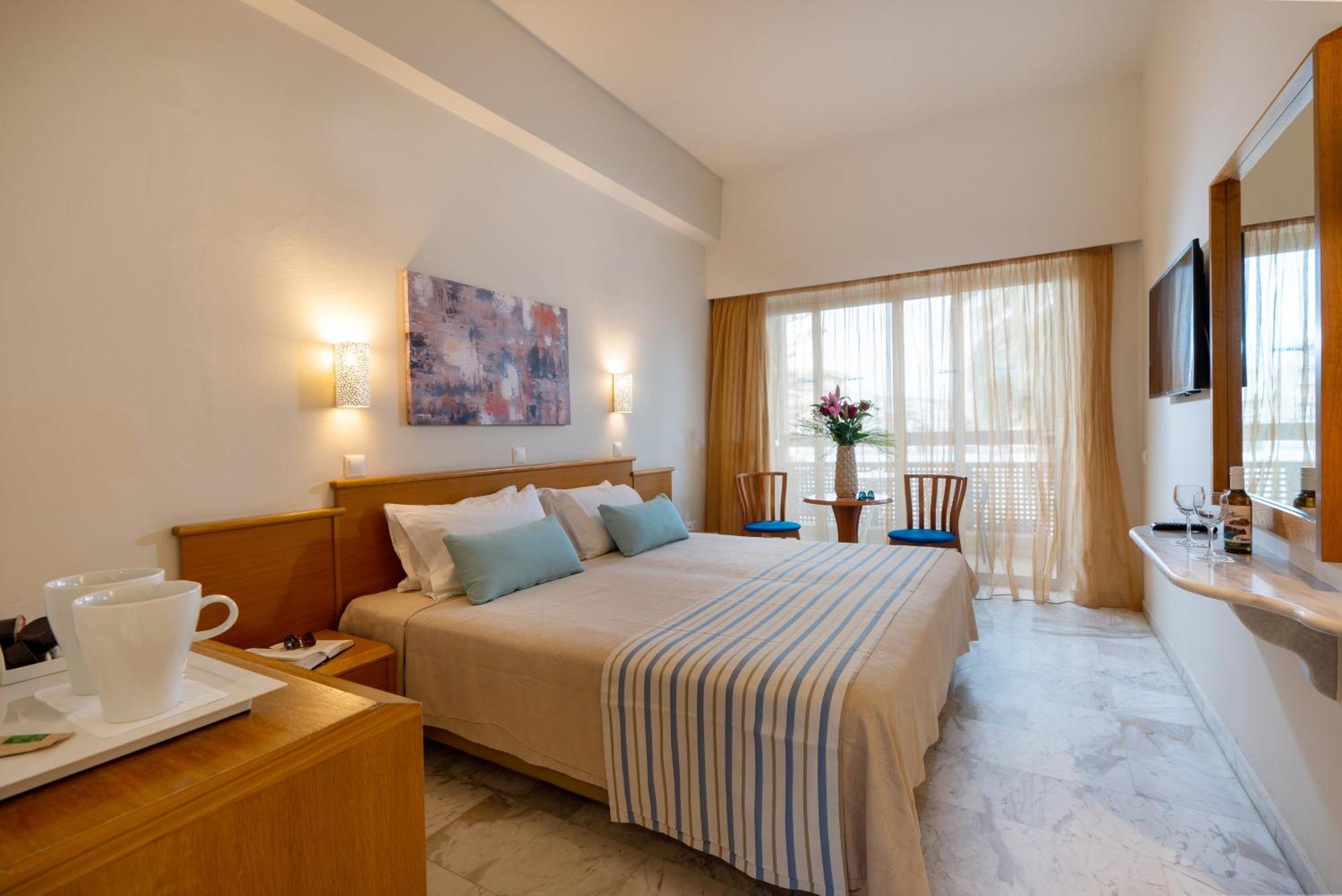 Minos Hotel 레팀노 외부 사진