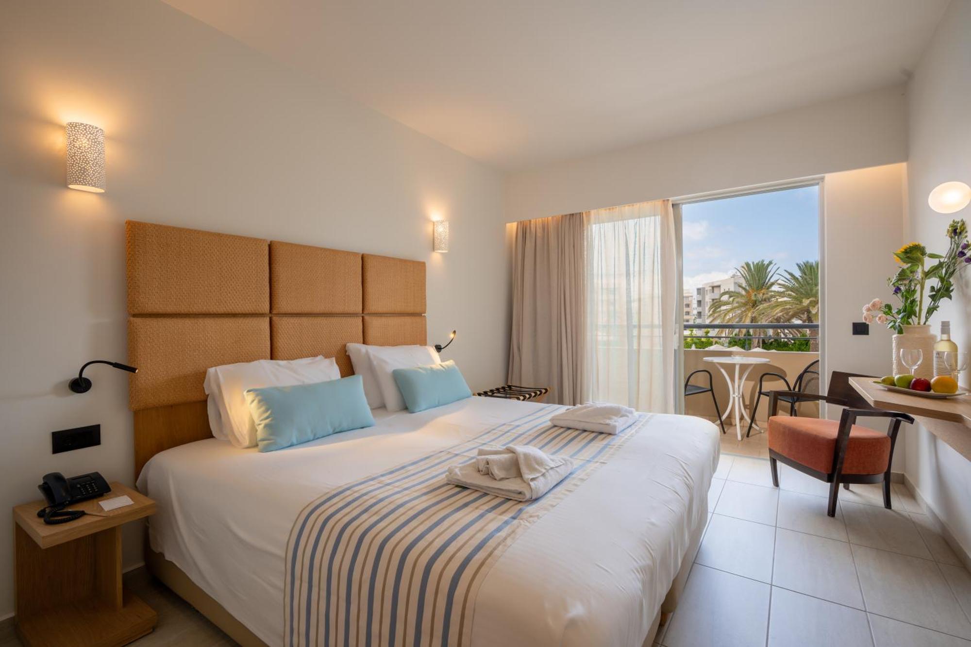 Minos Hotel 레팀노 외부 사진