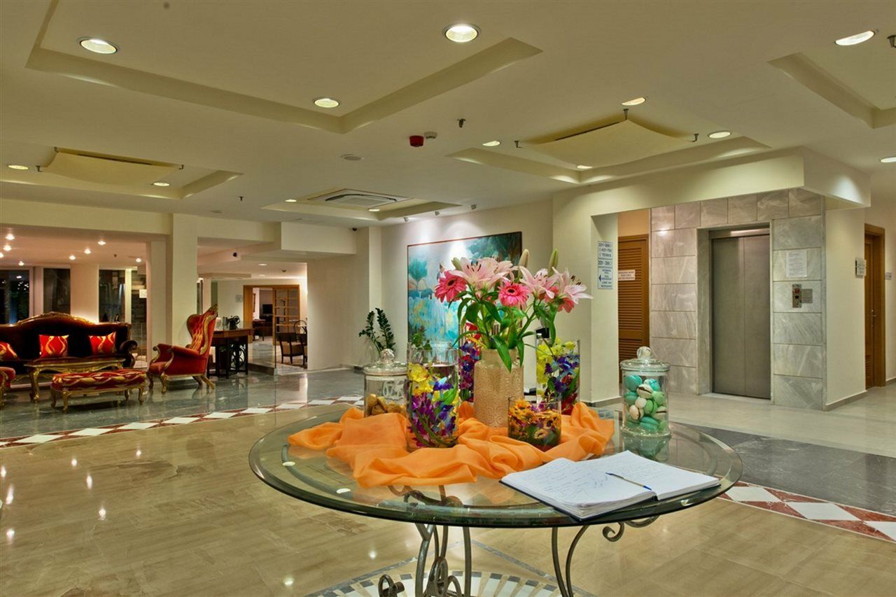 Minos Hotel 레팀노 외부 사진